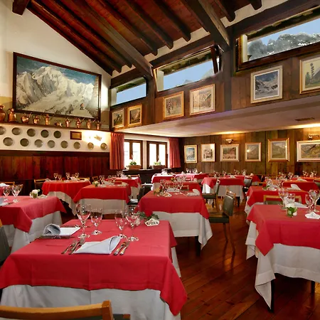 Pilier D'angle & Wellness Szálloda Courmayeur