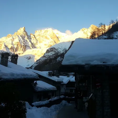 Pilier D'angle & Wellness Courmayeur